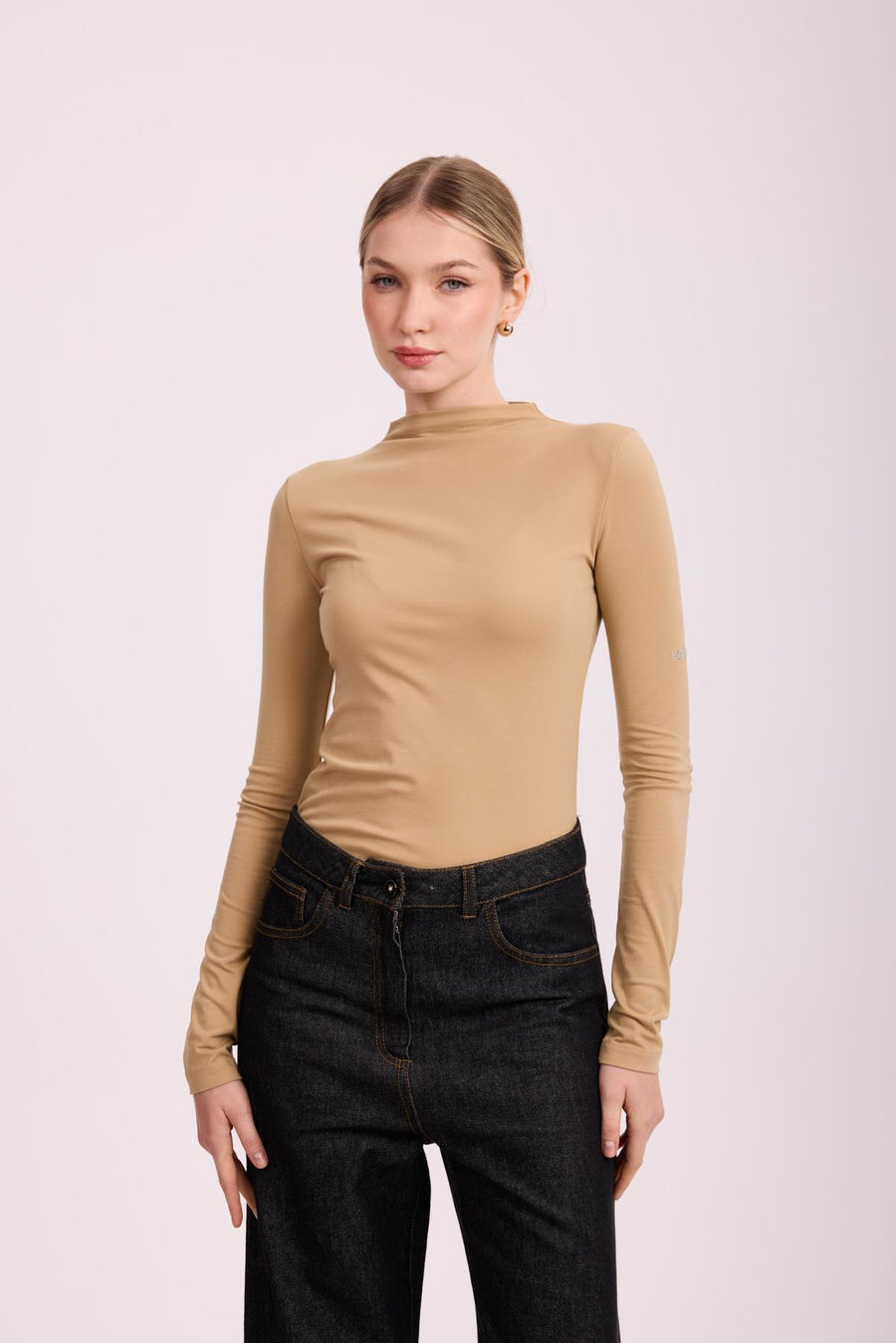 Kol Taşlı Body Bej